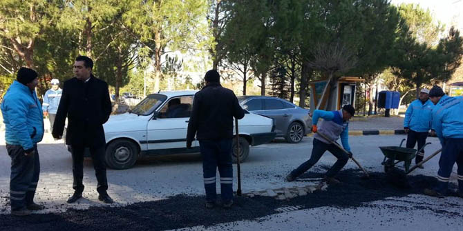 Atatürk Caddesi’nin Yollarına Bakım ve Onarım