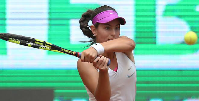 Ayla Kupayı Kaldırdı!