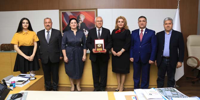 Azeri heyetten, Hocalı Anıtı için teşekkür ziyareti