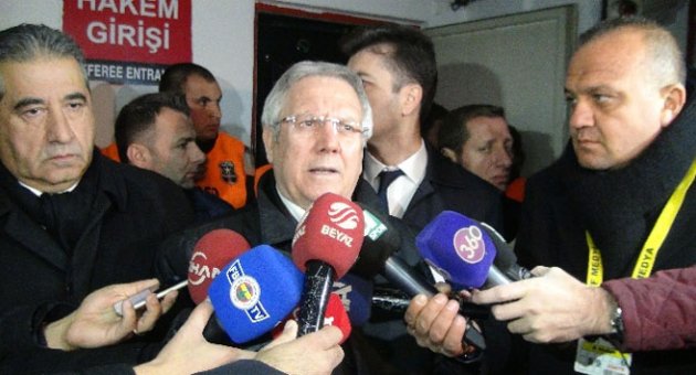 Aziz Yıldırım gazetecilere tepki gösterdi