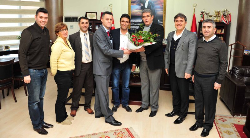 Balçova’daki memurlara yeni yıl müjdesi