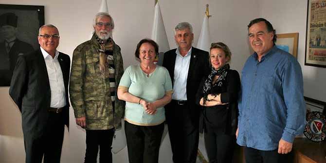 BALKANLARDA'Kİ GAZETECİLERE İZMİR DAVETİ      