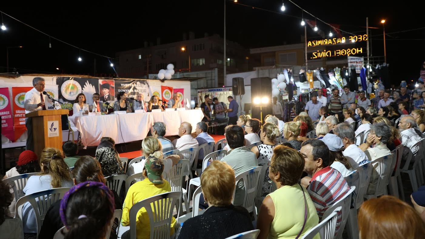 Barış, Güzelbahçe'de Şiirler İle Çağrıldı