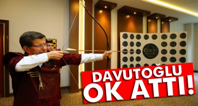 Başbakan Davutoğlu Ak Parti kampında ok attı