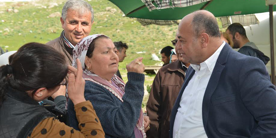 Başkan Hasan Arslan pazar yerlerini gezdi