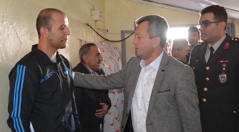 Başkan ŞAHİN'den gazi evine anlamlı ziyaret