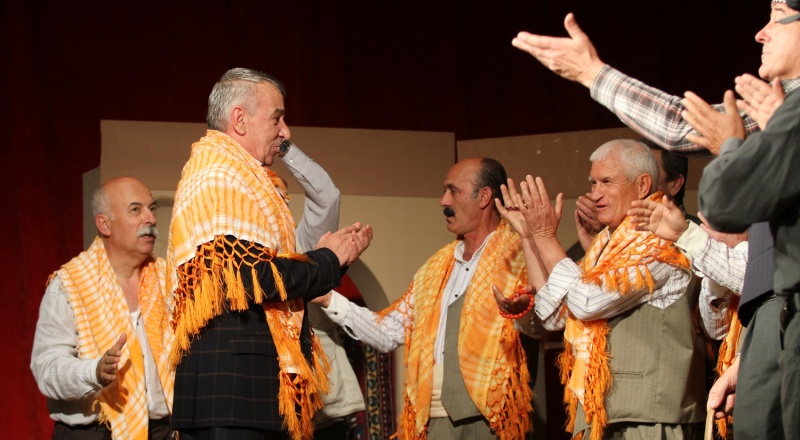 Başkan Şenol Tiyatro Oyununda Rol Aldı