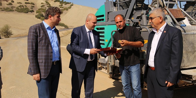 Başkan Tosun’dan İşçilere Baklava İkramı