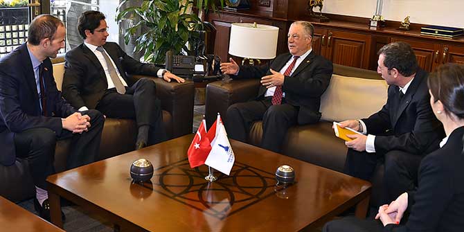 Başkonsolos Tramvayı Övdü