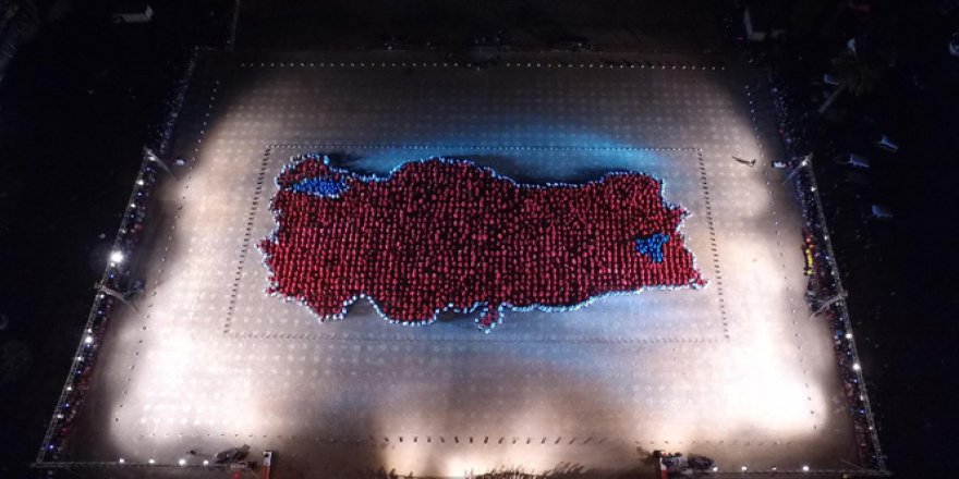 Bayraklı'da 2123 kişilik zeybek!