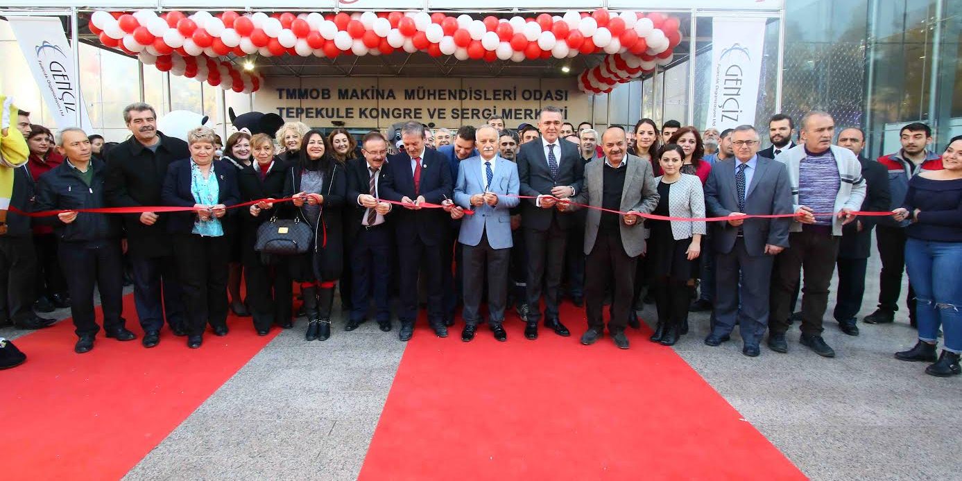 Bayraklı'da hediyelik eşya fuarı açıldı