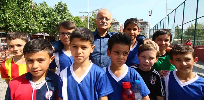 Bayraklı'da Şehit Anısına Futbol Turnuvası