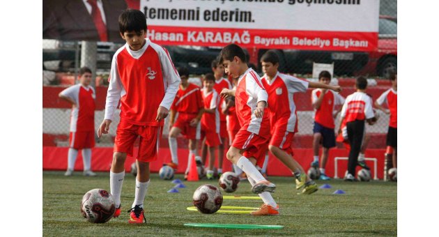 Bayraklı’da spor zamanı
