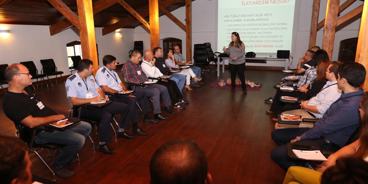 Belediye Çalışanlarına İlk Yardım Dersi Verildi