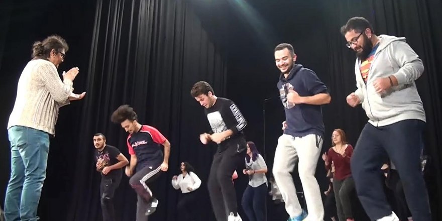 BERGAMA BELEDİYESİ ŞEHİR TİYATROSU KURULDU