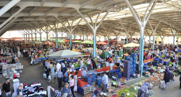 Bir gün değil, her gün yaşayan Pazar alanı