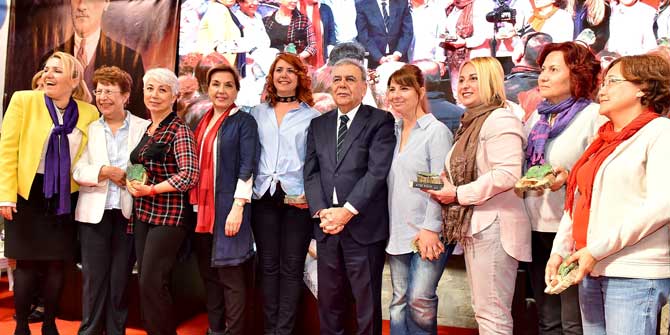 Biz Bir Oldukça Güçlüyüz