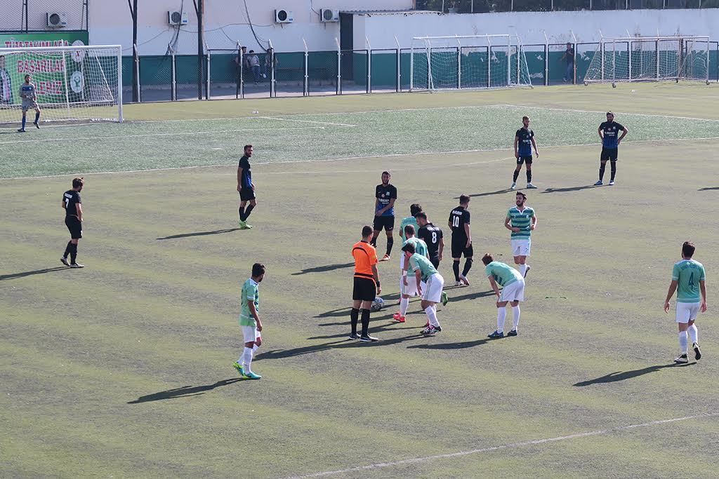 Bornova Belediyespor Foça'yı Yendi