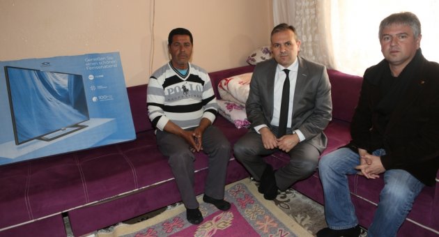 Bornova’da afetzedelere destek