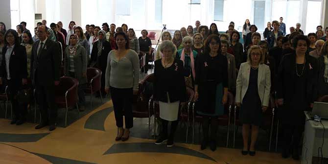 Bornova’da Meme ve Rahim Kanseri Paneli Düzenlendi