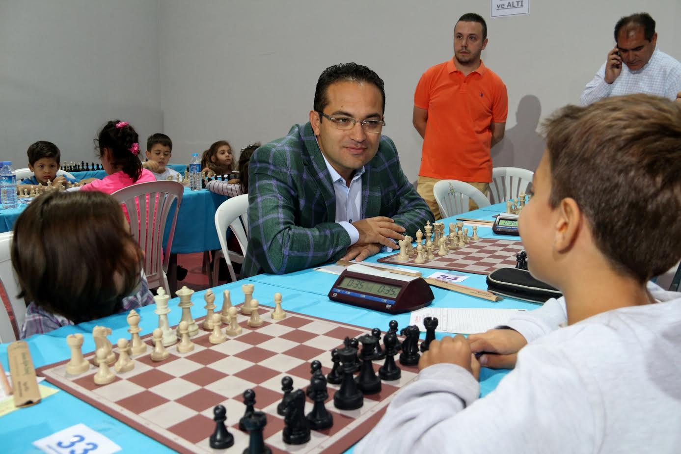 Bornova’da satranç turnuvası yoğun ilgi gördü