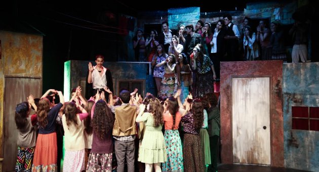 Bornova’da Tiyatro Zamanı