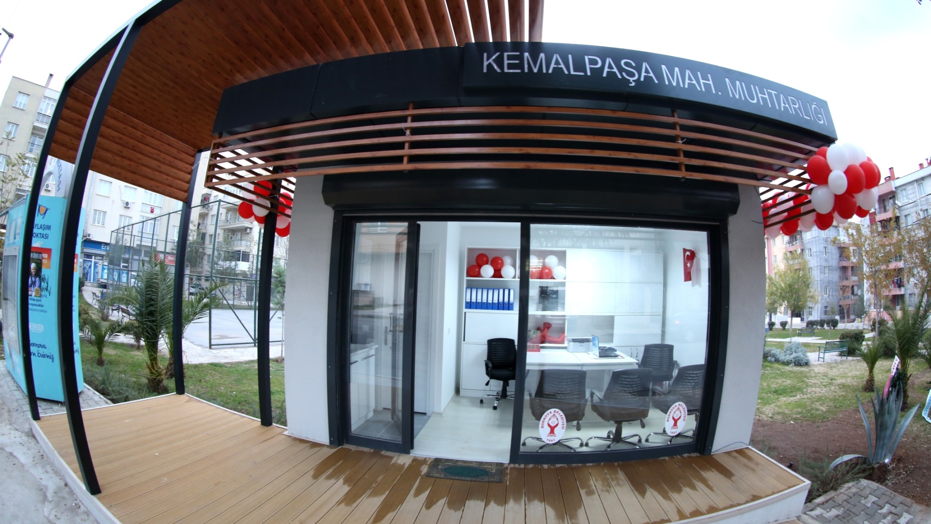 Bornovalı muhtarlara yeni hizmet ofisi