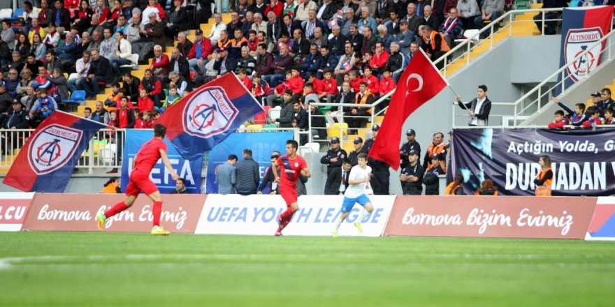 Bornova Stadı, Altınordu'ya Ev Sahipliği Yapıyor