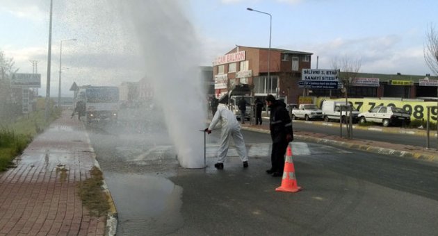 Boruda biriken hava İSKİ ekibine zor onlar yaşattı