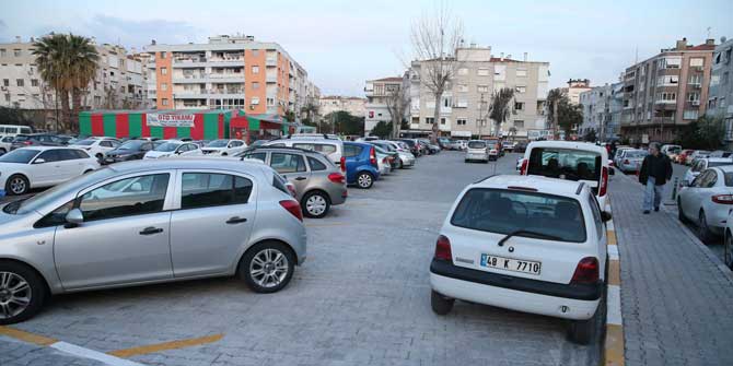 Bostanlı’ya nefes aldıran otopark