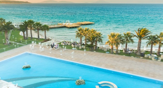 Boyalık Beach Otel’de keyifli düğünler