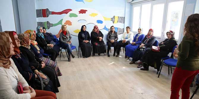 Buca’da Ailelere Çok Yönlü Eğitim