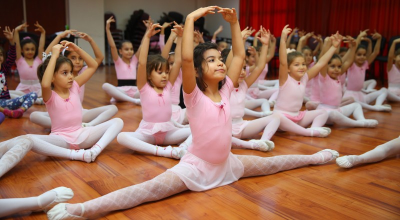 Buca’da her yaşta dans