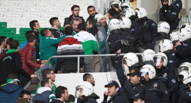 Bursa'da olaylı maç!