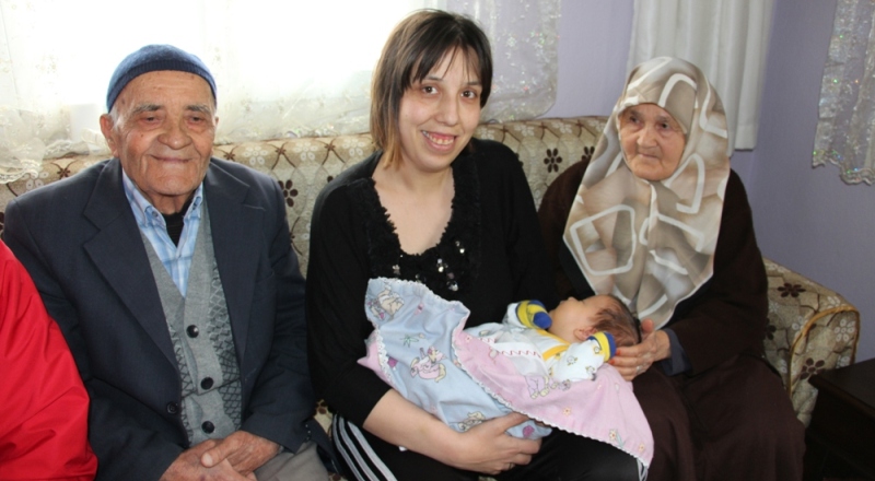 Büyüklerimizle yeni doğanları buluşturuyoruz