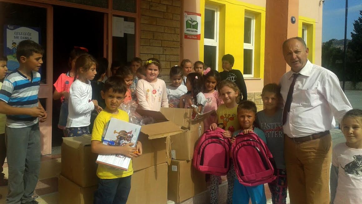 Büyükşehir ve Foça Belediyesinden Eğitime Destek