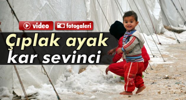 Çadır kentin çocuklarının kar sevinci