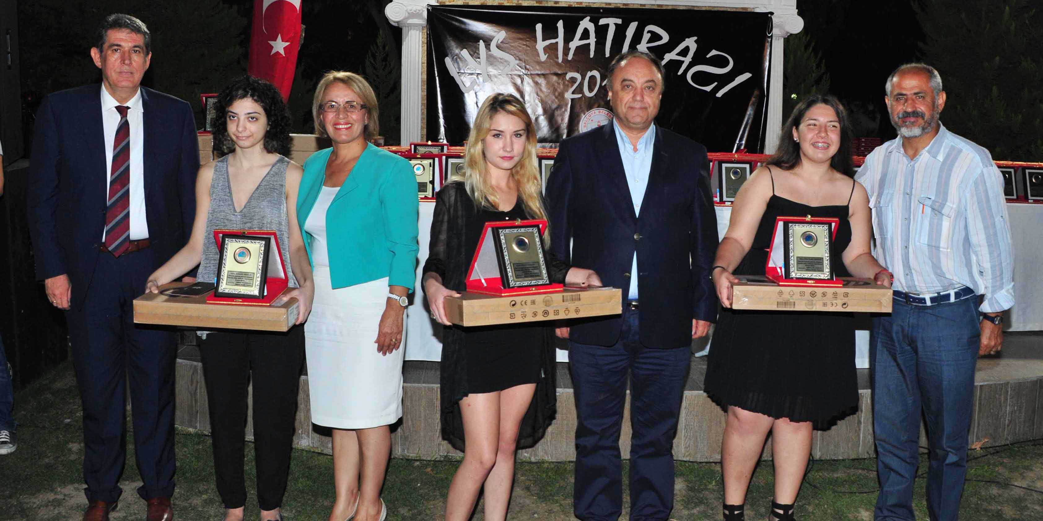 Çalkaya'dan 305 gence bilgisayar hediyesi