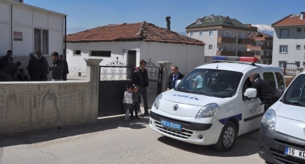 Cami avlusunda cinayet: 1 ölü, 1 yaralı