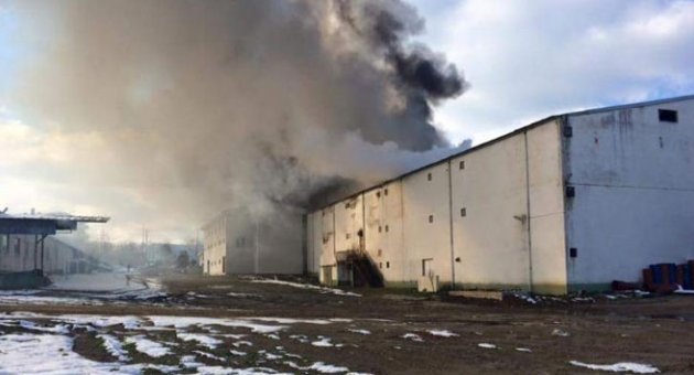 Çanakkale'de fabrika yangını
