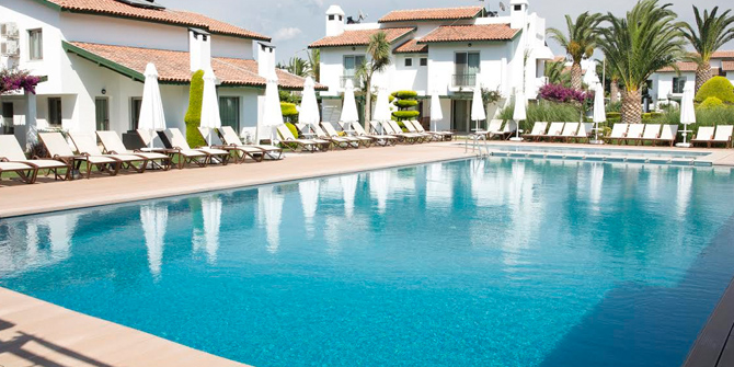 Çeşme'de Villasaray ve Kalinda Inn'de Fırsat