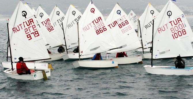 Çeşme’de Yelken Show Başladı 