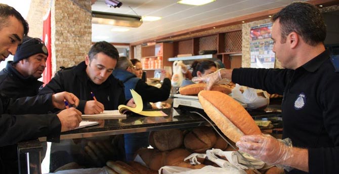 Çeşmeli Fırıncılar Denetimi Geçti