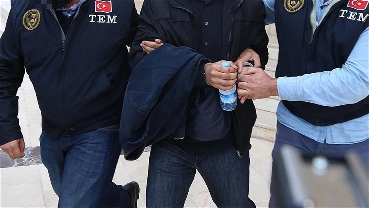 Cezaevi firarisi Urla&#039;da yakayı ele verdi