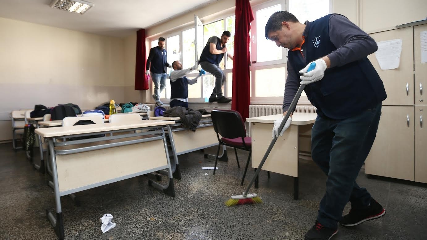 Cezaevi yerine okul temizliğine