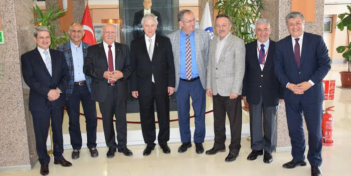 CHP’Lİ VEKİLLERDEN REFERANDUM ZİYARETİ