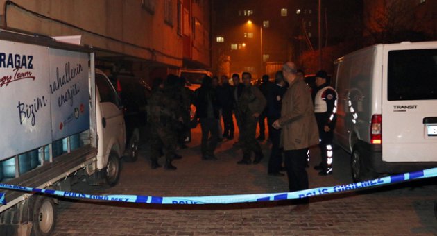 Cinnet getiren genç emniyeti alarma geçirdi