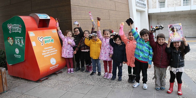 Çocuklar 15 bin kitap ve oyuncak bağışladı