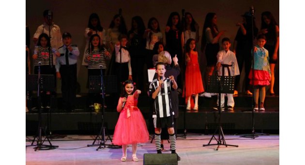 Çocuklardan öğretmenlere özel konser