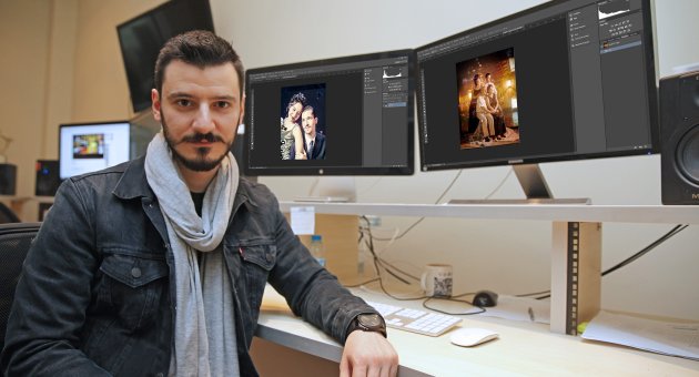 Çöpte bulduğu fotoğrafların sahibini arıyor